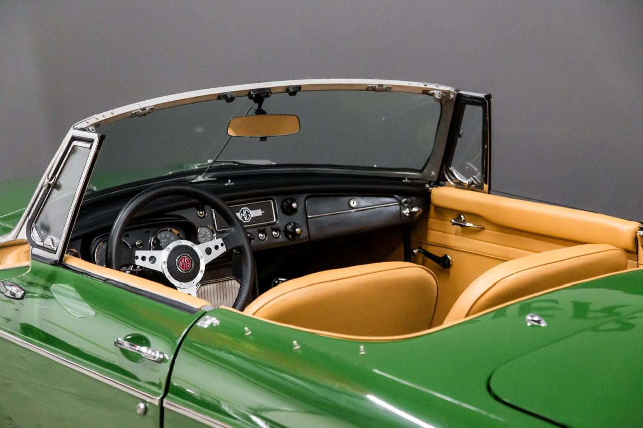 1967 MG RESTORED MG B