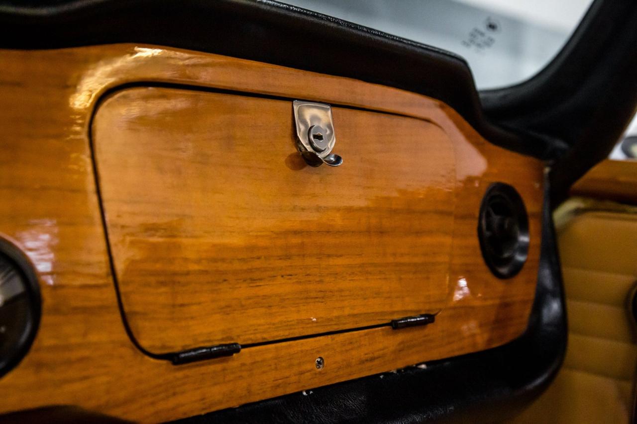 1971 Triumph FUEL INJECTED OVERDIVE TR6