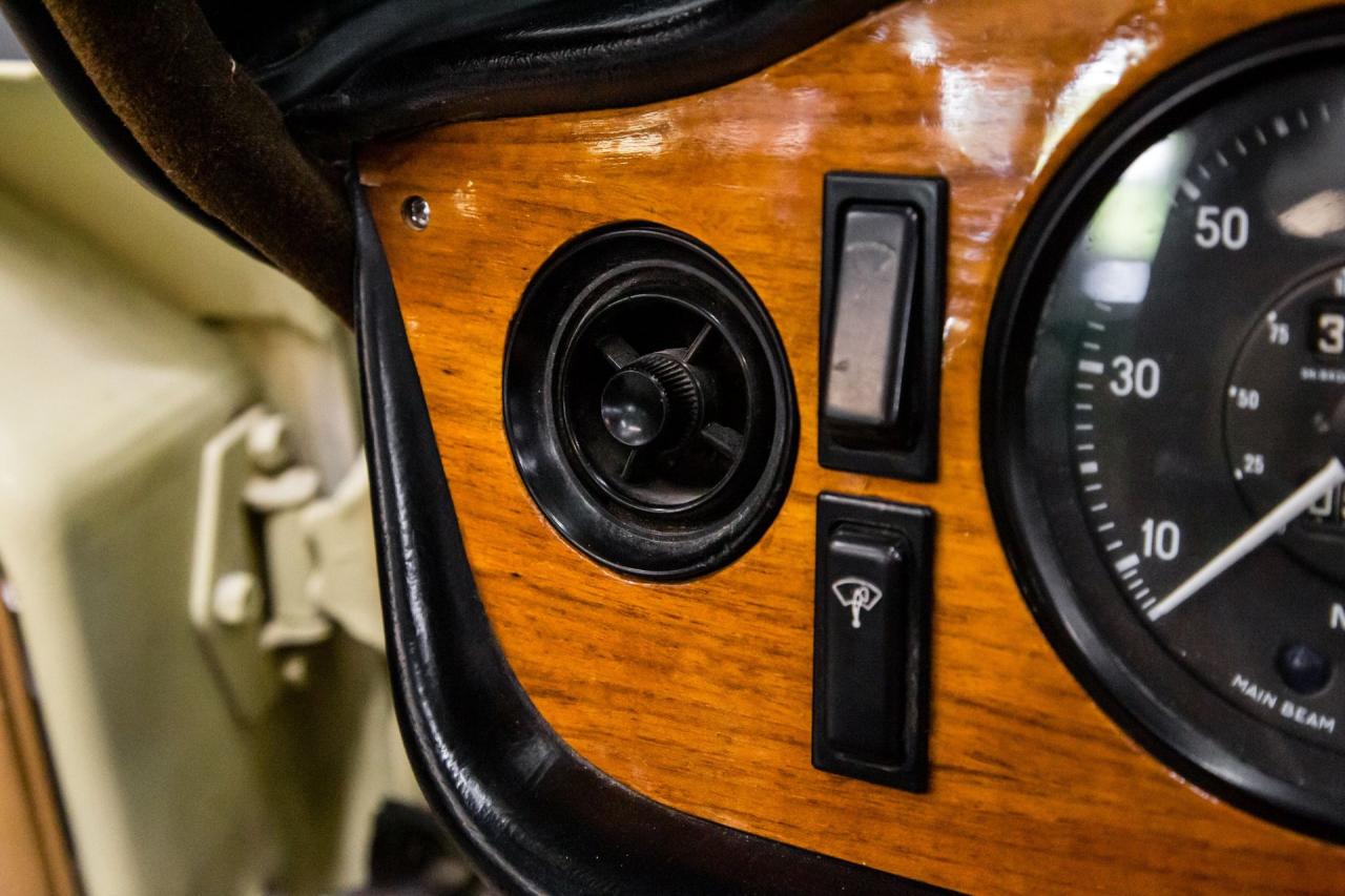 1971 Triumph FUEL INJECTED OVERDIVE TR6