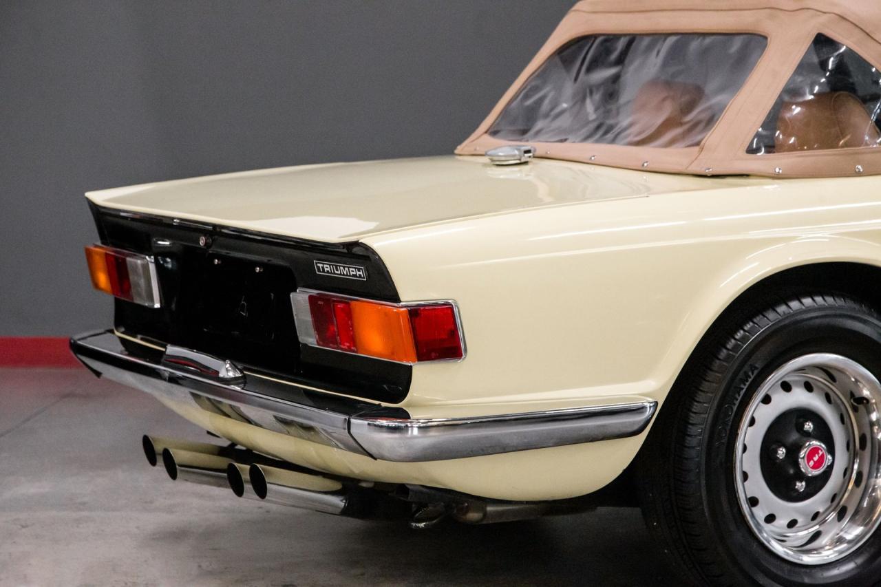 1971 Triumph FUEL INJECTED OVERDIVE TR6