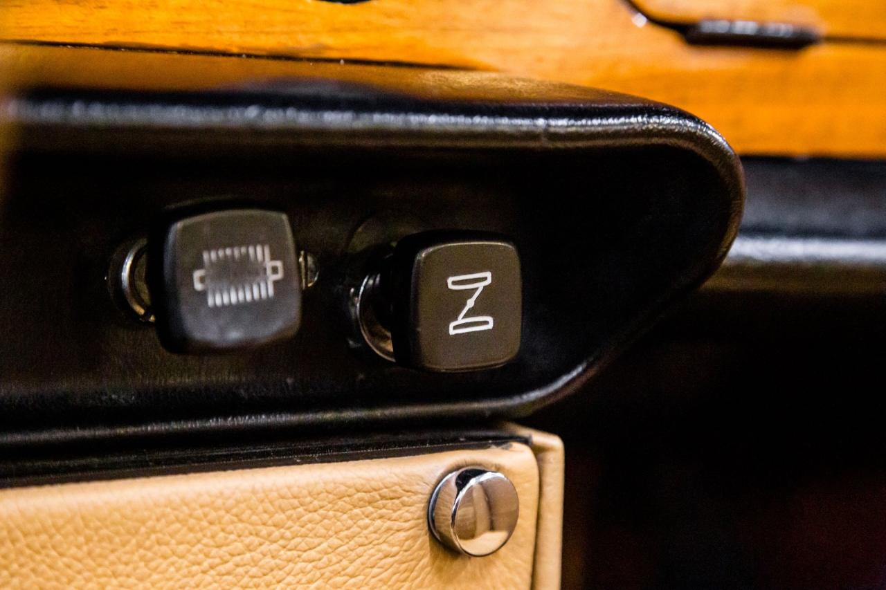 1971 Triumph FUEL INJECTED OVERDIVE TR6