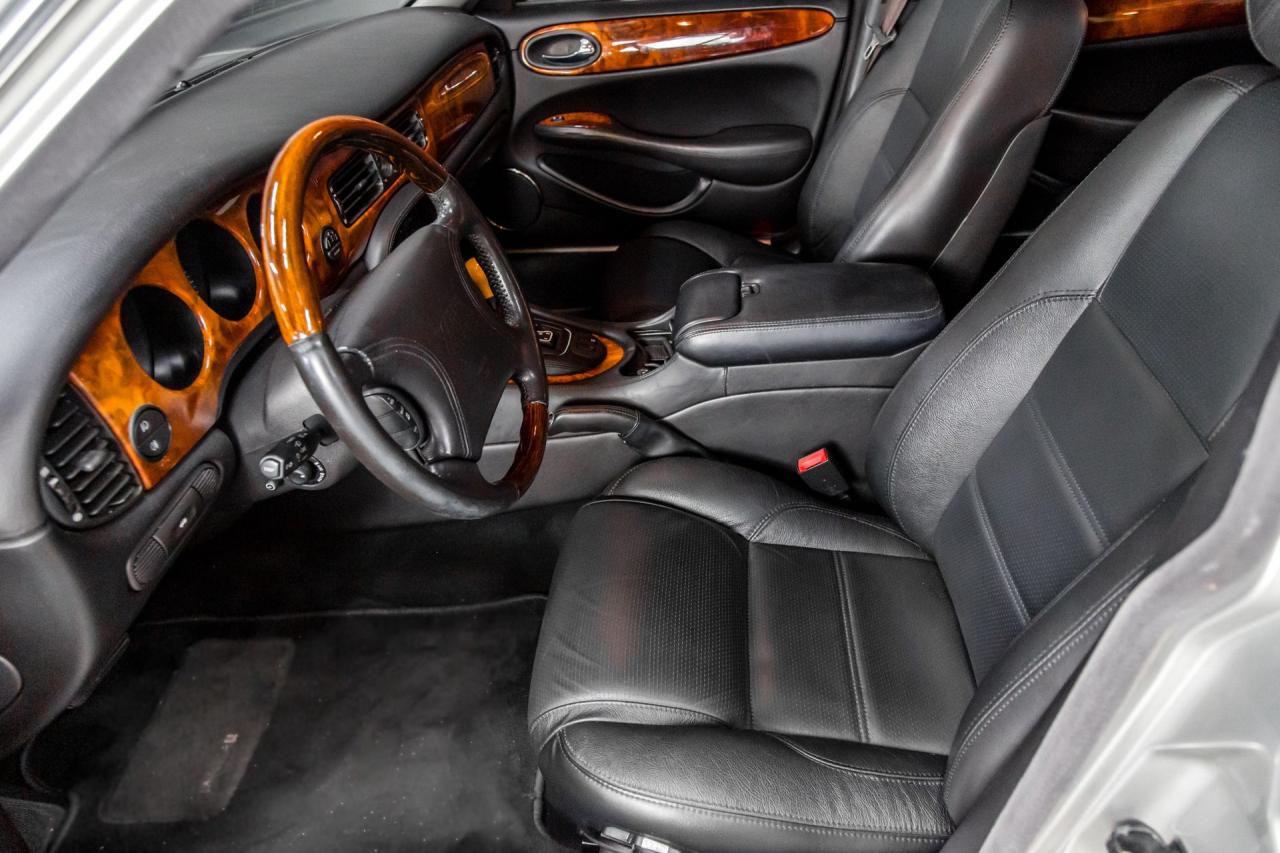 1999 Jaguar XJR SUPERCHARGED V8