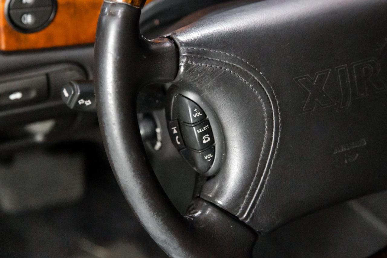 1999 Jaguar XJR SUPERCHARGED V8