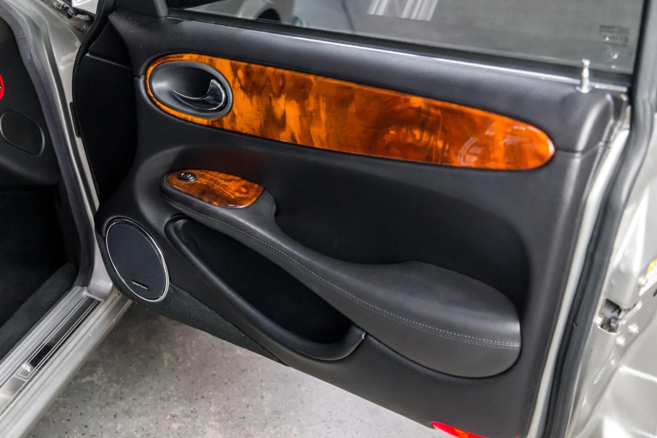 1999 Jaguar XJR SUPERCHARGED V8