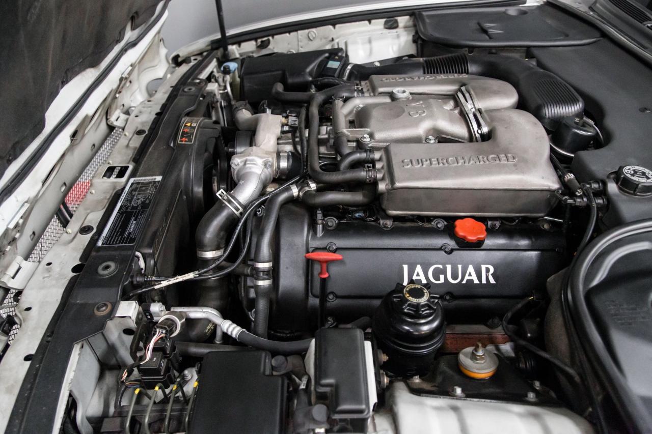 1999 Jaguar XJR SUPERCHARGED V8
