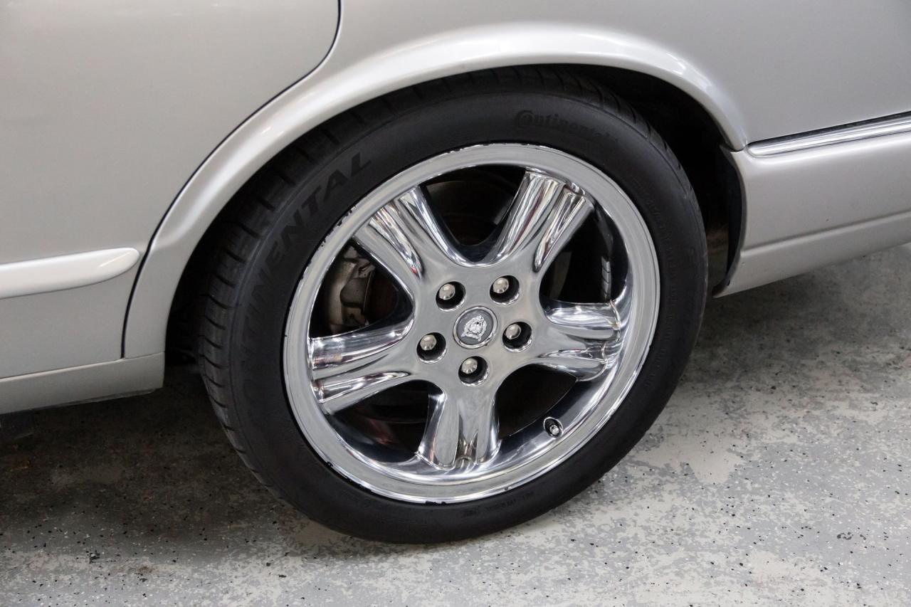 1999 Jaguar XJR SUPERCHARGED V8