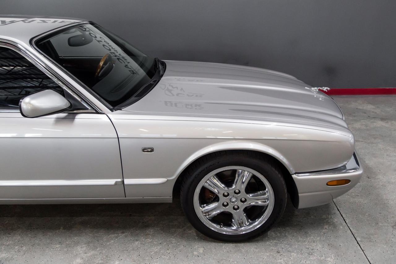 1999 Jaguar XJR SUPERCHARGED V8