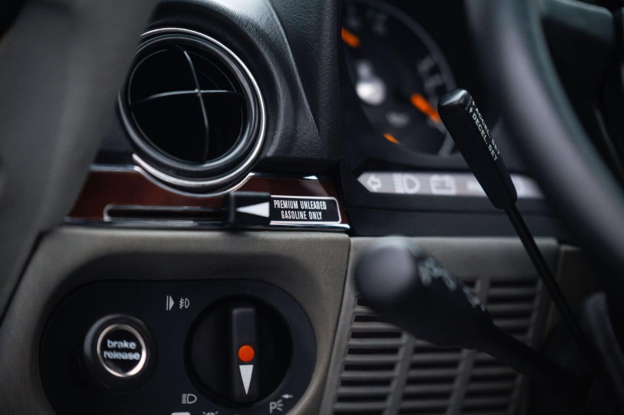 1986 Mercedes - Benz 560 SL