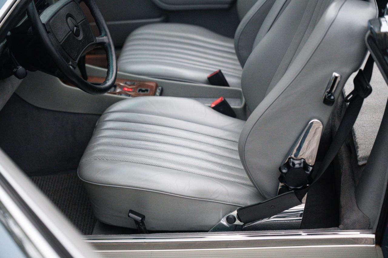 1986 Mercedes - Benz 560 SL