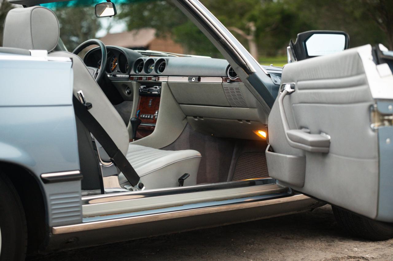 1986 Mercedes - Benz 560 SL