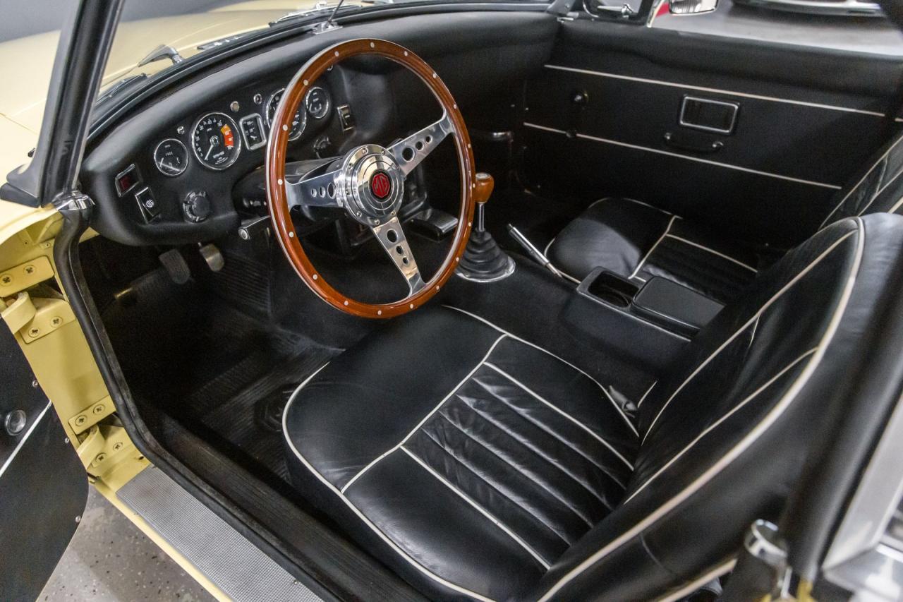 1968 MG MGB with OVERDRIVE