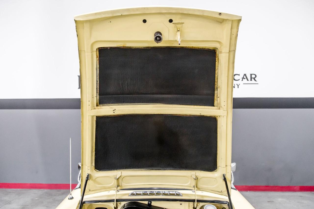 1968 MG MGB with OVERDRIVE