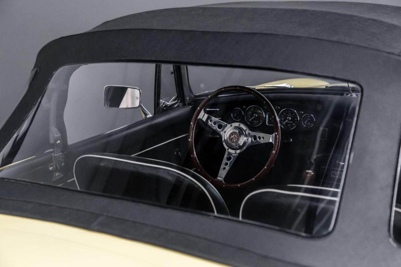 1968 MG MGB with OVERDRIVE