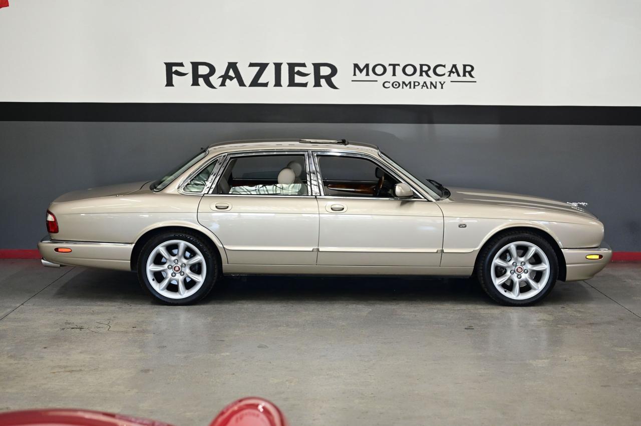1999 Jaguar XJR SUPERCHARGED V8