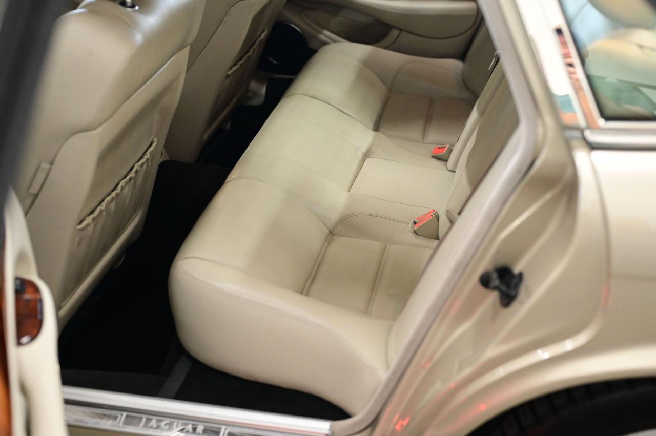 1999 Jaguar XJR SUPERCHARGED V8