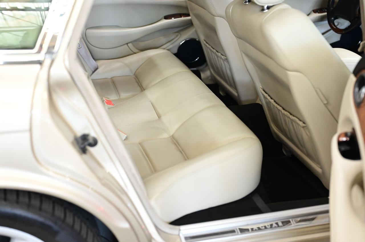 1999 Jaguar XJR SUPERCHARGED V8