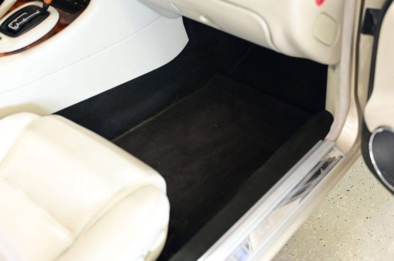 1999 Jaguar XJR SUPERCHARGED V8