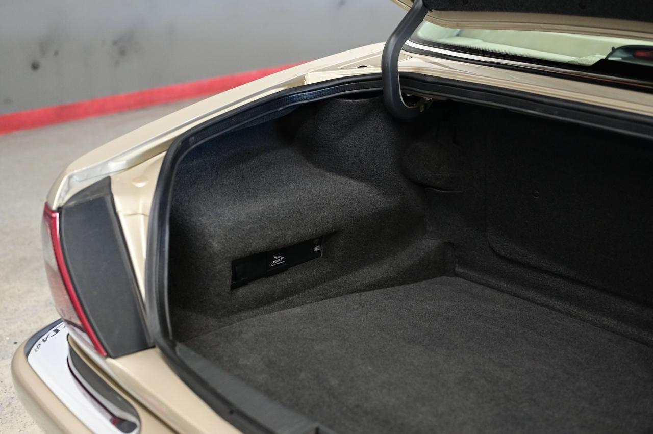 1999 Jaguar XJR SUPERCHARGED V8