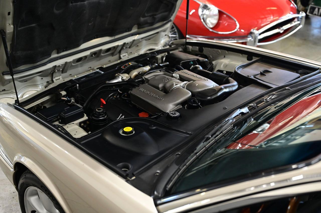 1999 Jaguar XJR SUPERCHARGED V8