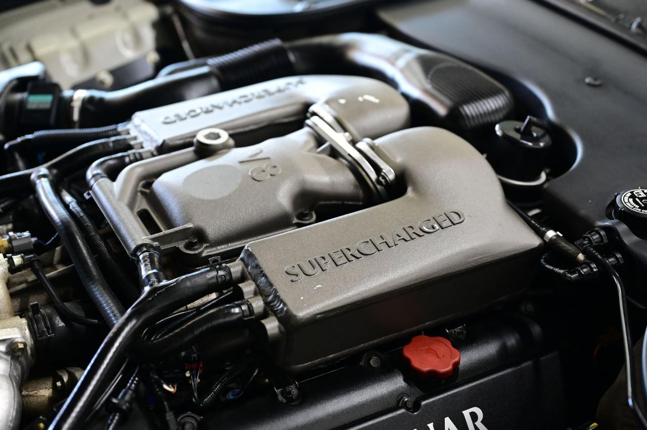 1999 Jaguar XJR SUPERCHARGED V8
