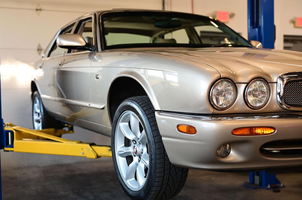 1999 Jaguar XJR SUPERCHARGED V8