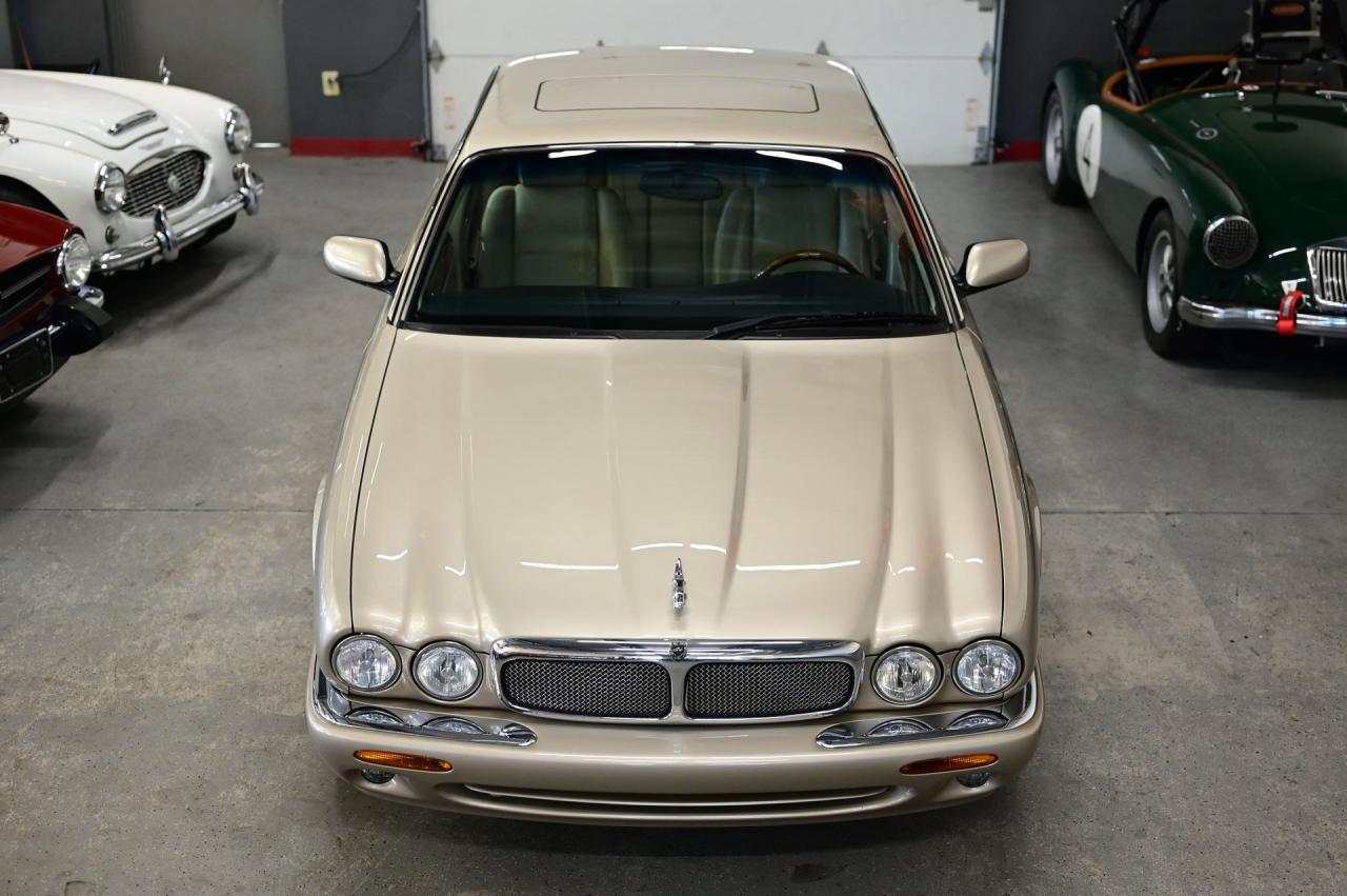 1999 Jaguar XJR SUPERCHARGED V8