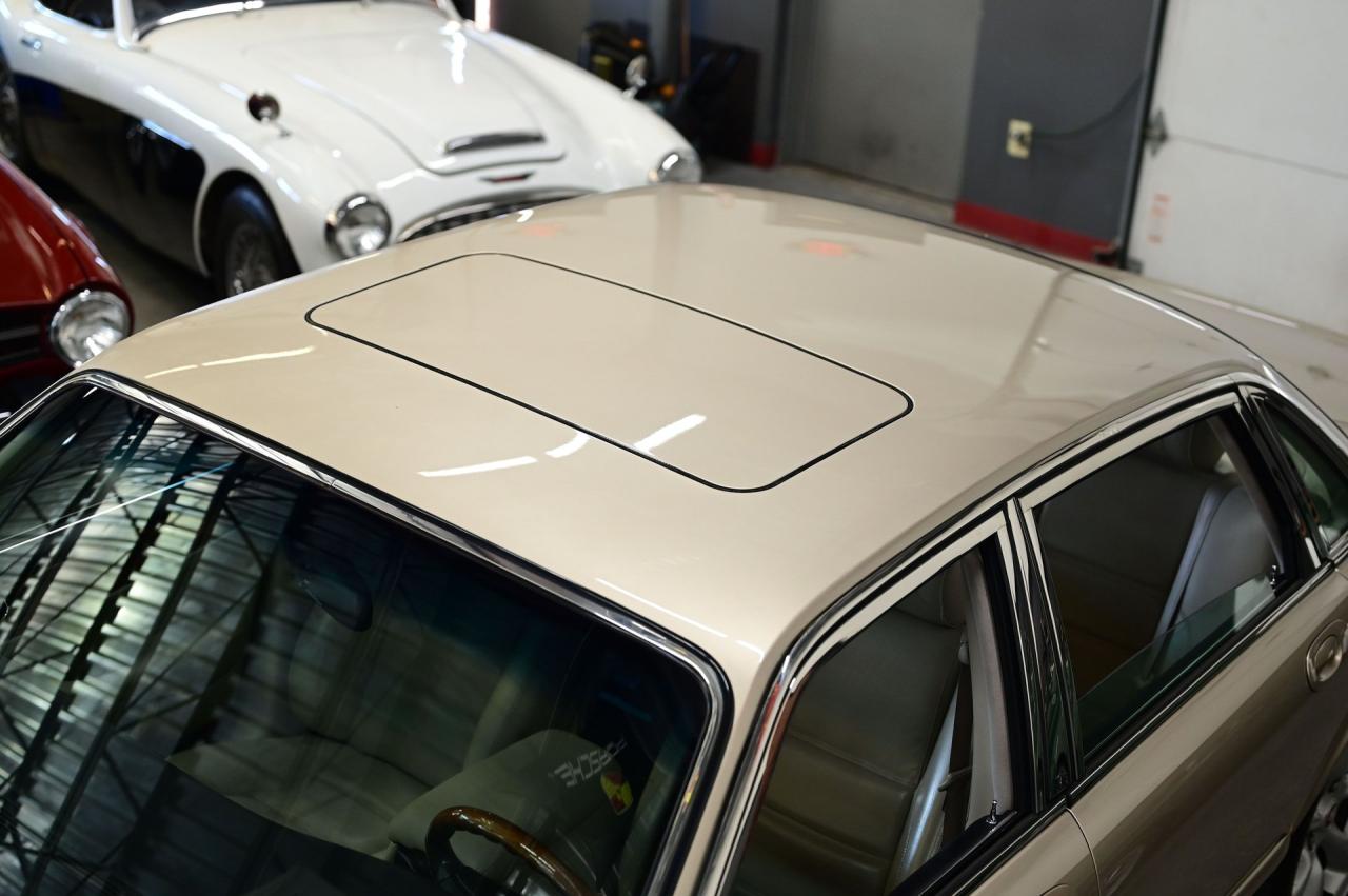 1999 Jaguar XJR SUPERCHARGED V8