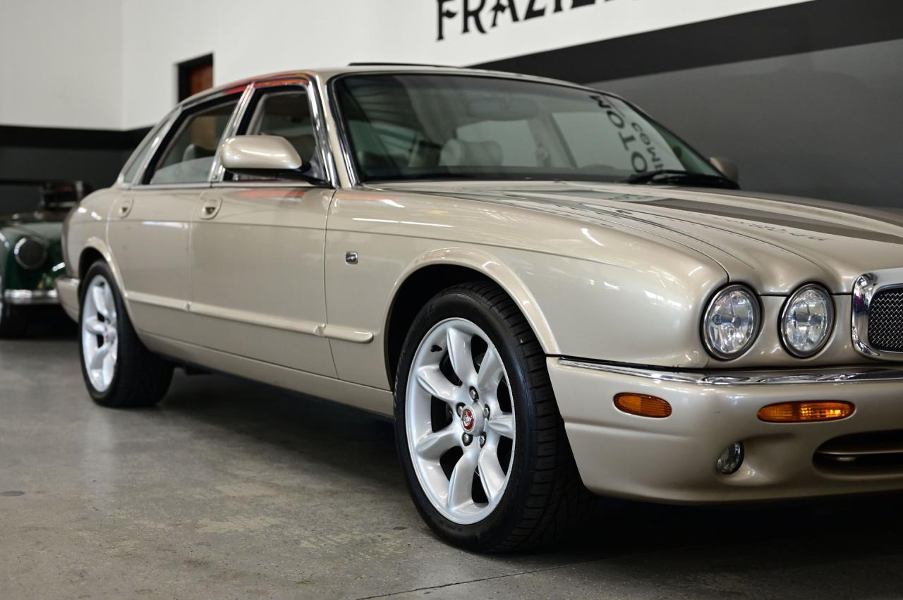 1999 Jaguar XJR SUPERCHARGED V8