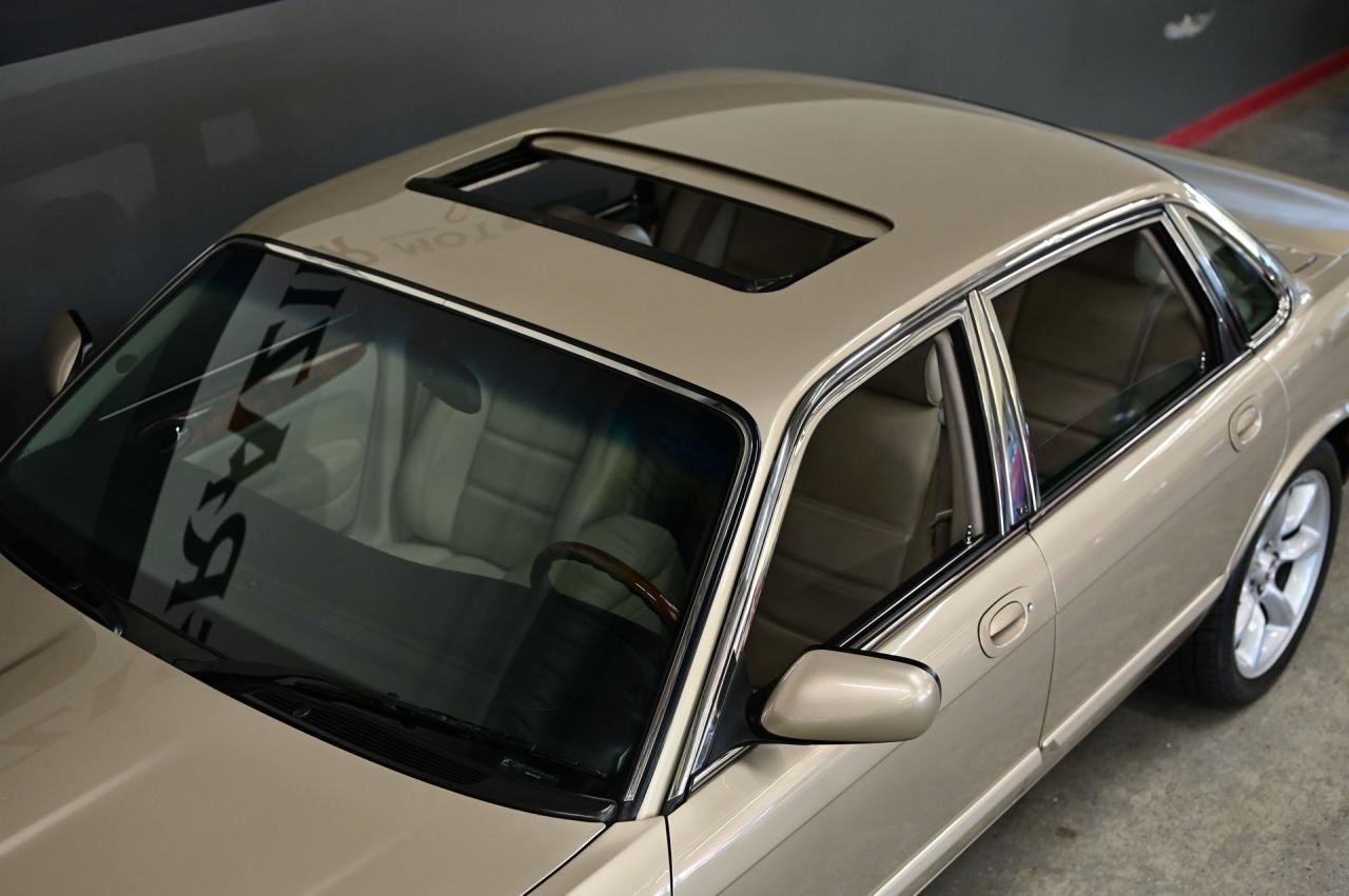 1999 Jaguar XJR SUPERCHARGED V8