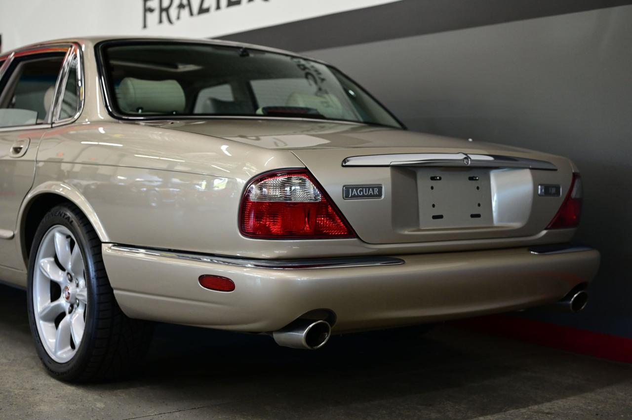 1999 Jaguar XJR SUPERCHARGED V8