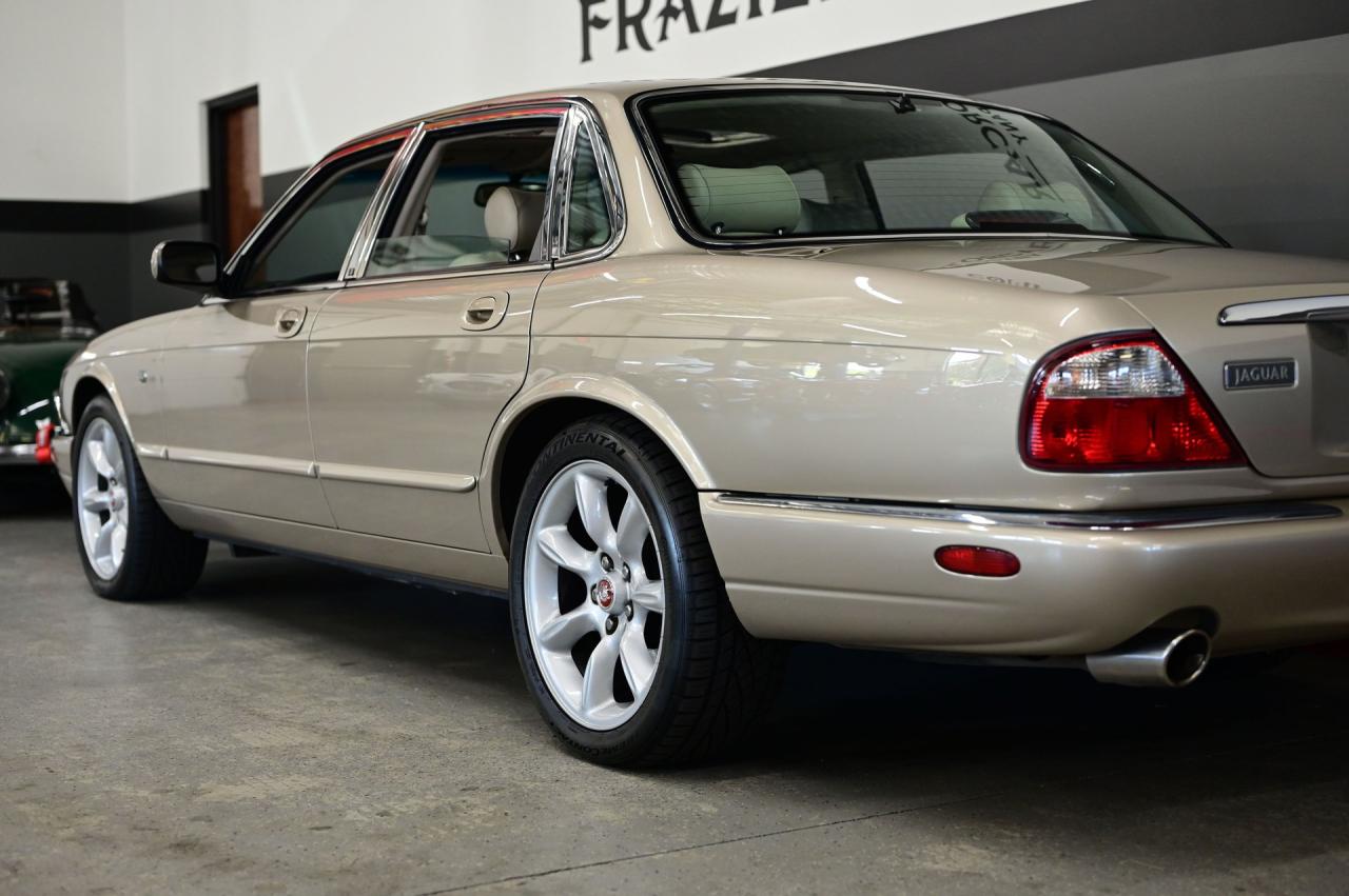 1999 Jaguar XJR SUPERCHARGED V8