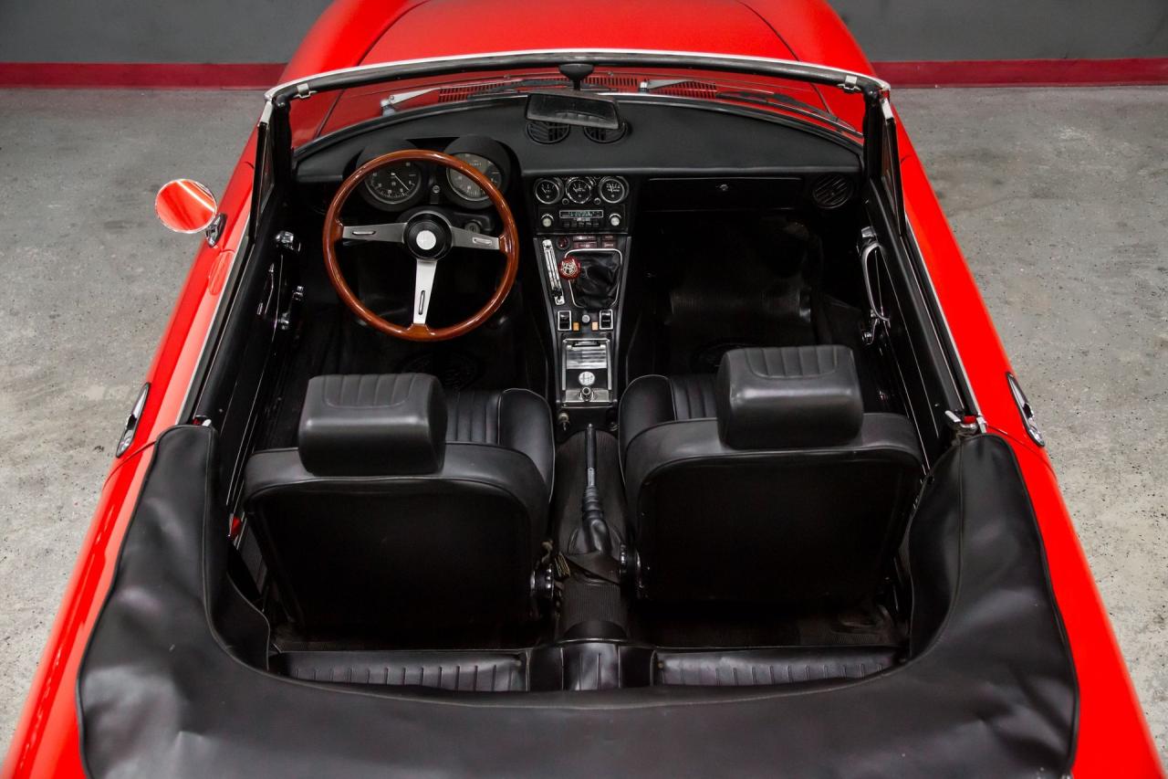 1975 Alfa Romeo 2000 Spider Veloce