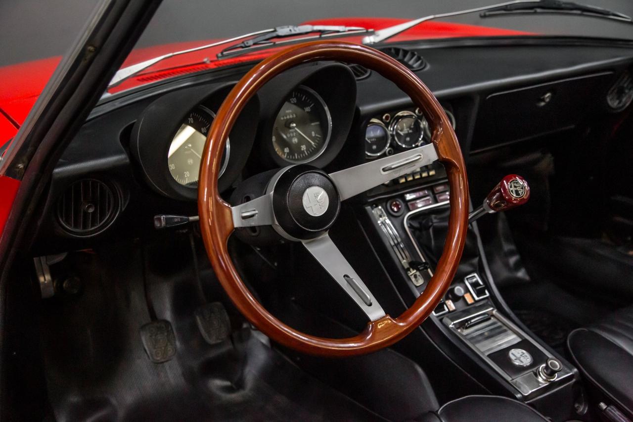1975 Alfa Romeo 2000 Spider Veloce