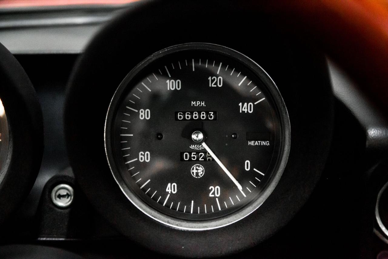 1975 Alfa Romeo 2000 Spider Veloce