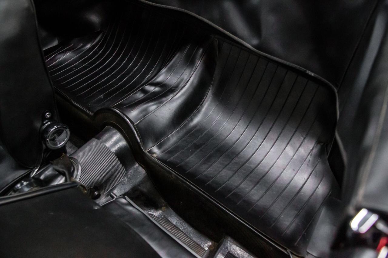 1975 Alfa Romeo 2000 Spider Veloce