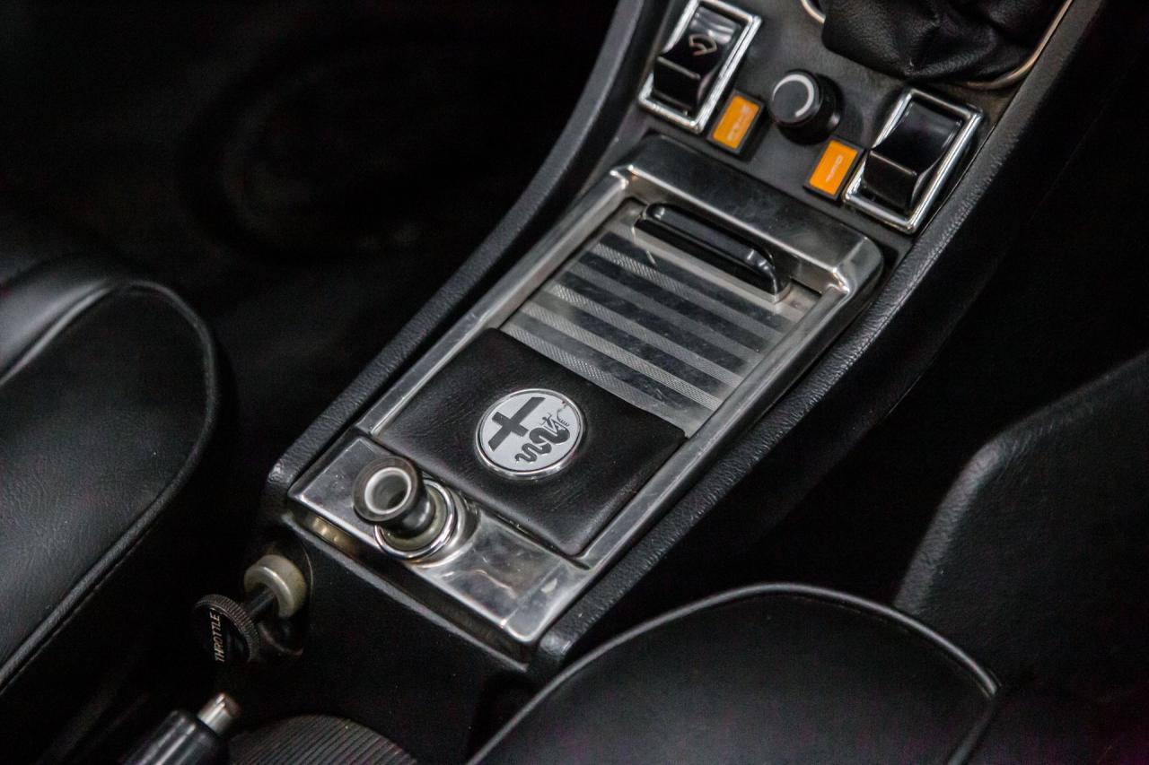 1975 Alfa Romeo 2000 Spider Veloce