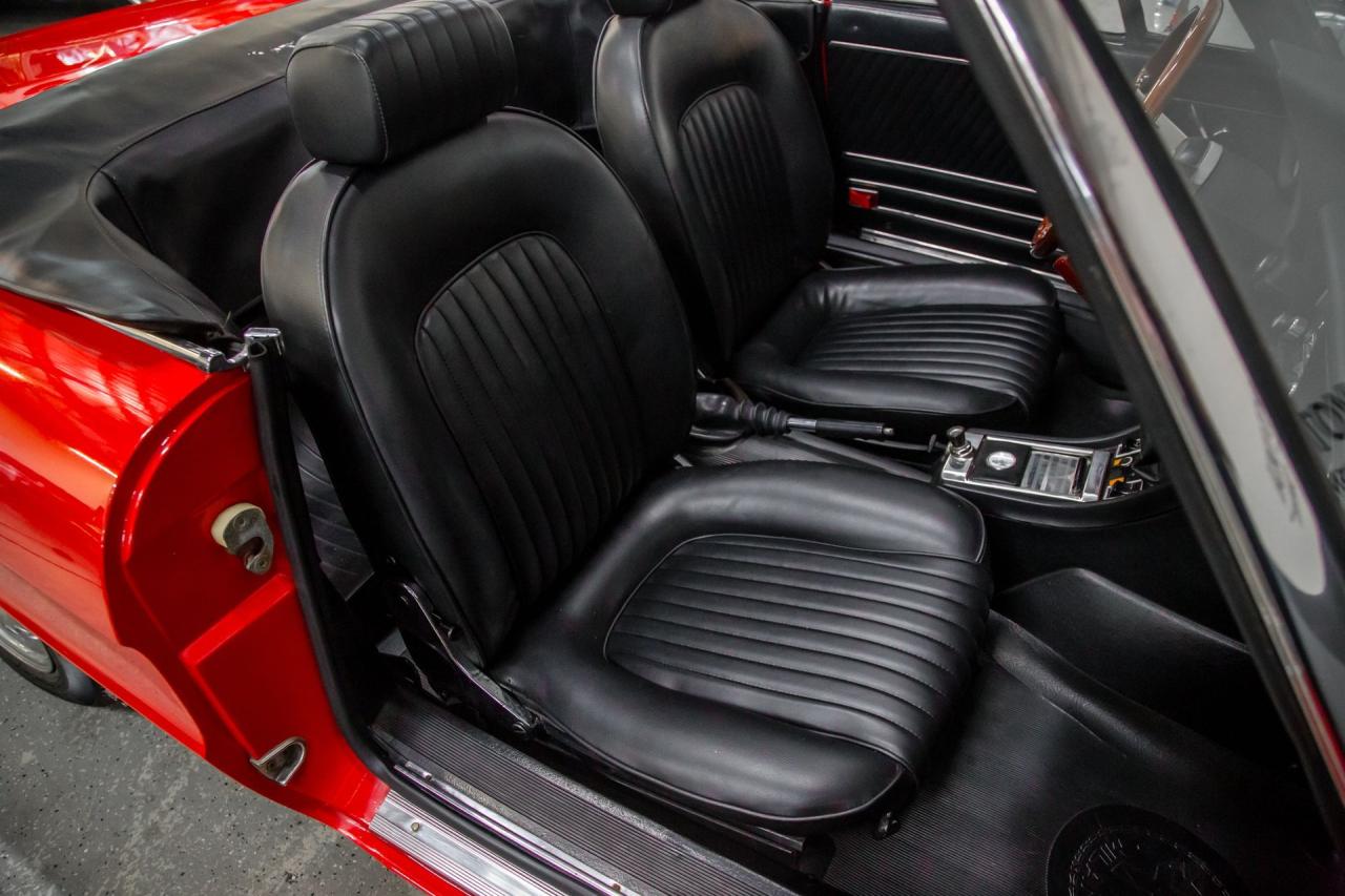 1975 Alfa Romeo 2000 Spider Veloce