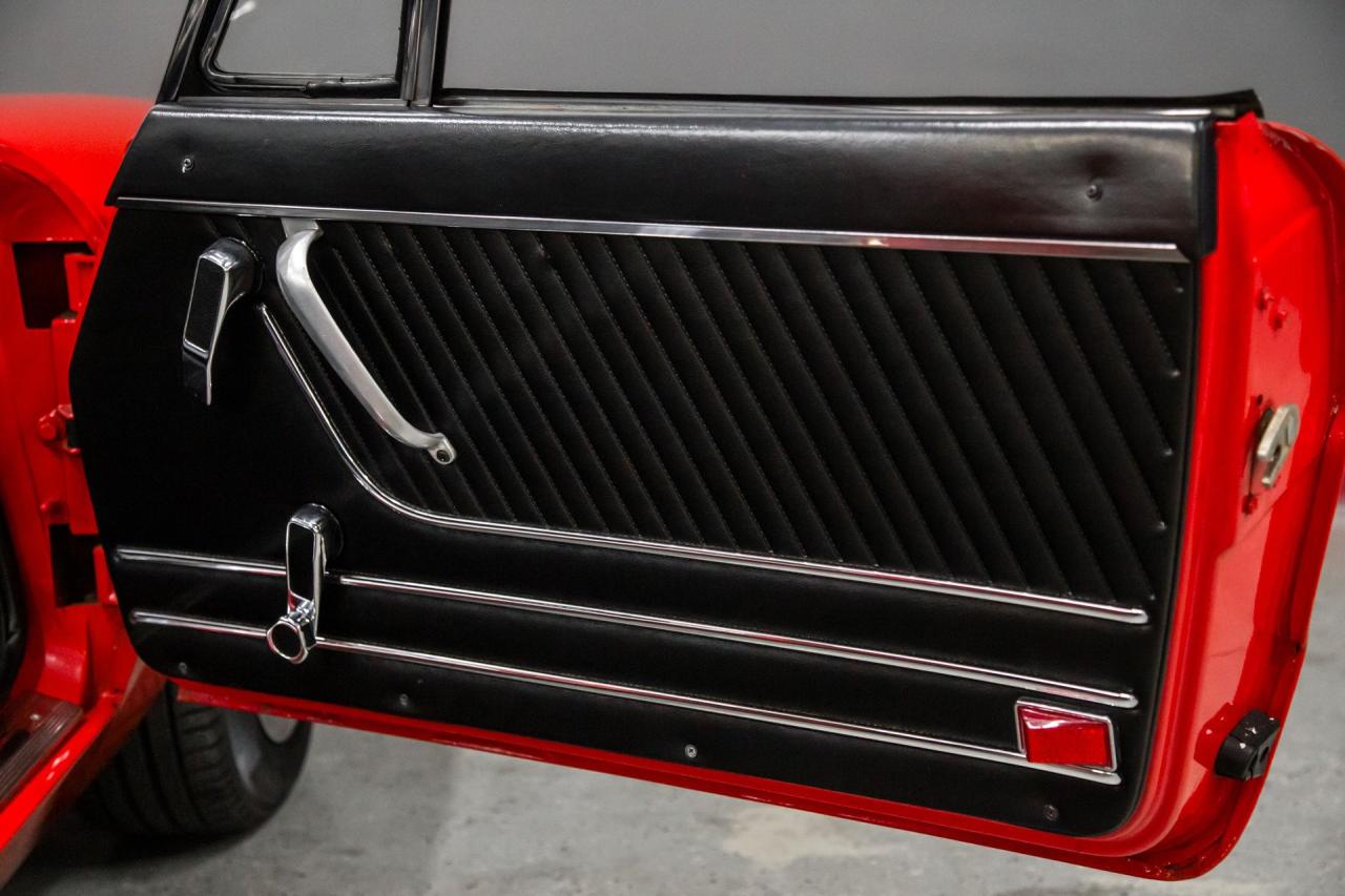 1975 Alfa Romeo 2000 Spider Veloce