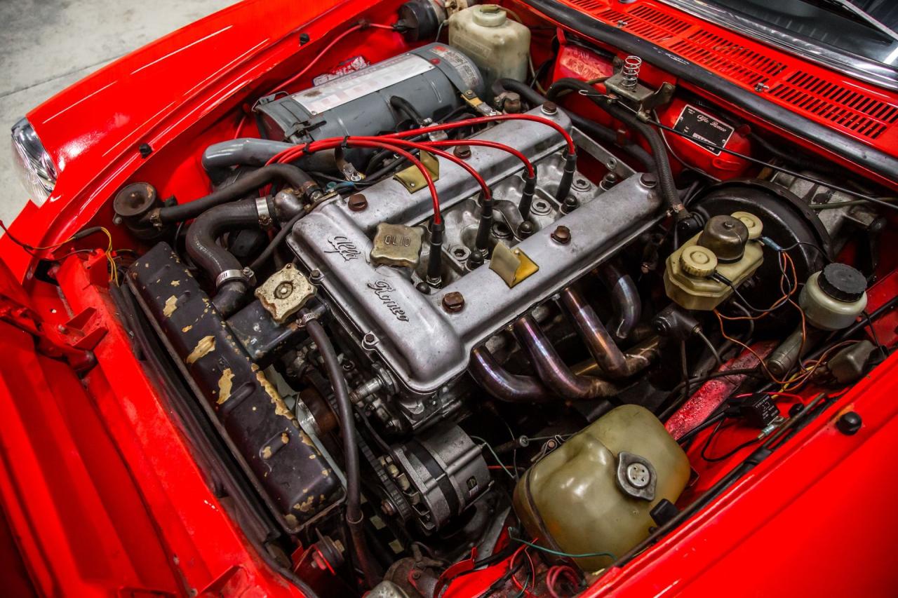 1975 Alfa Romeo 2000 Spider Veloce