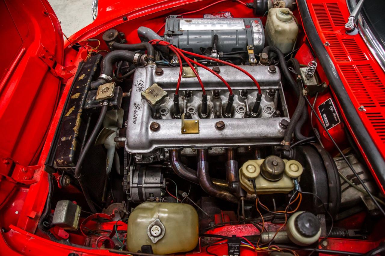 1975 Alfa Romeo 2000 Spider Veloce