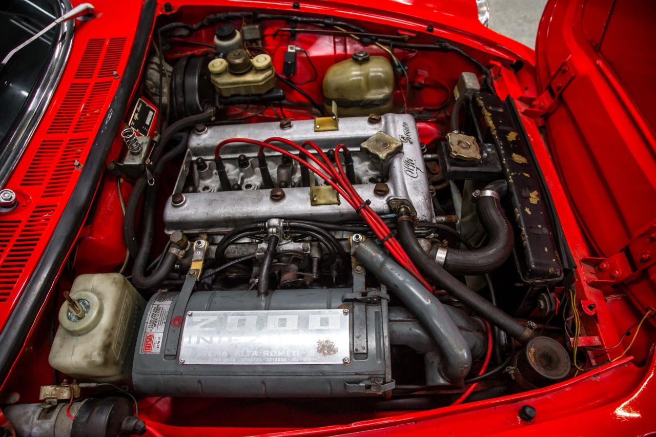 1975 Alfa Romeo 2000 Spider Veloce