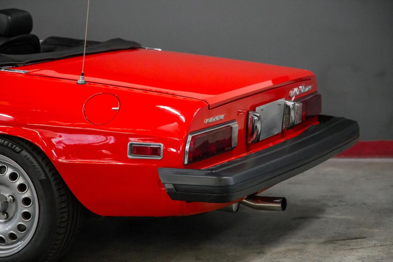 1975 Alfa Romeo 2000 Spider Veloce