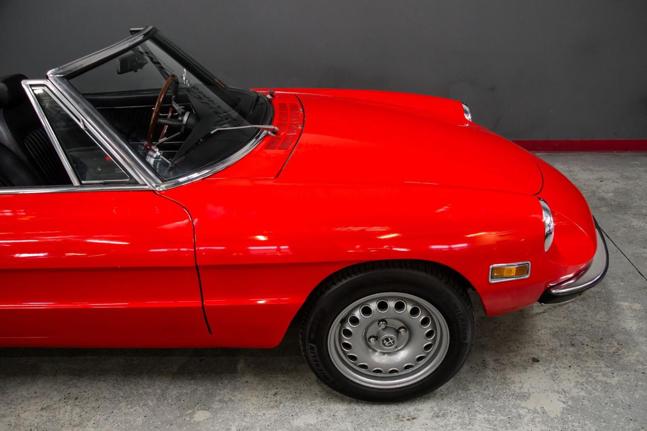 1975 Alfa Romeo 2000 Spider Veloce