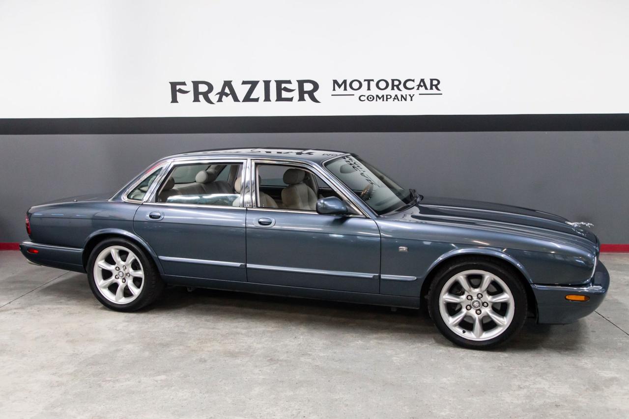 2001 Jaguar XJR SUPERCHARGED V8