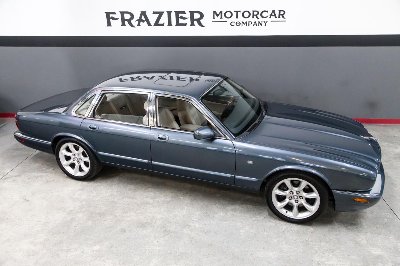 2001 Jaguar XJR SUPERCHARGED V8