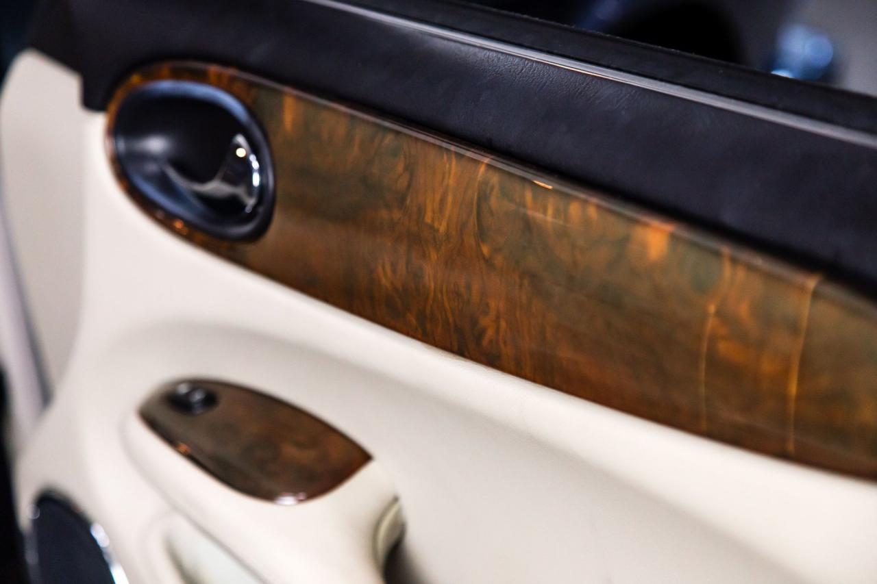 2001 Jaguar XJR SUPERCHARGED V8