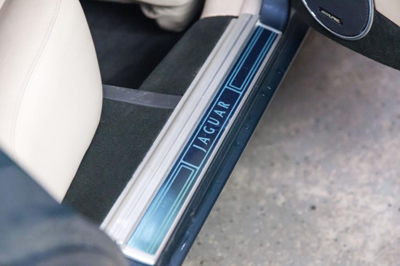 2001 Jaguar XJR SUPERCHARGED V8