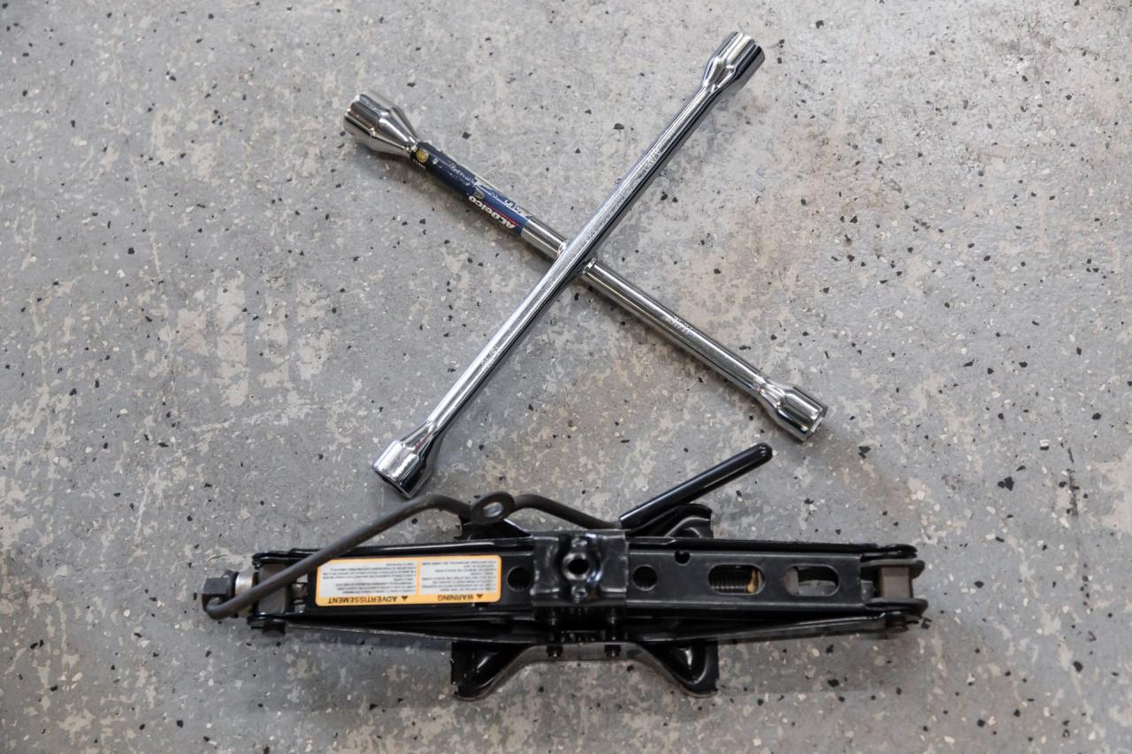 1974 Jensen Jenson Healey MK II