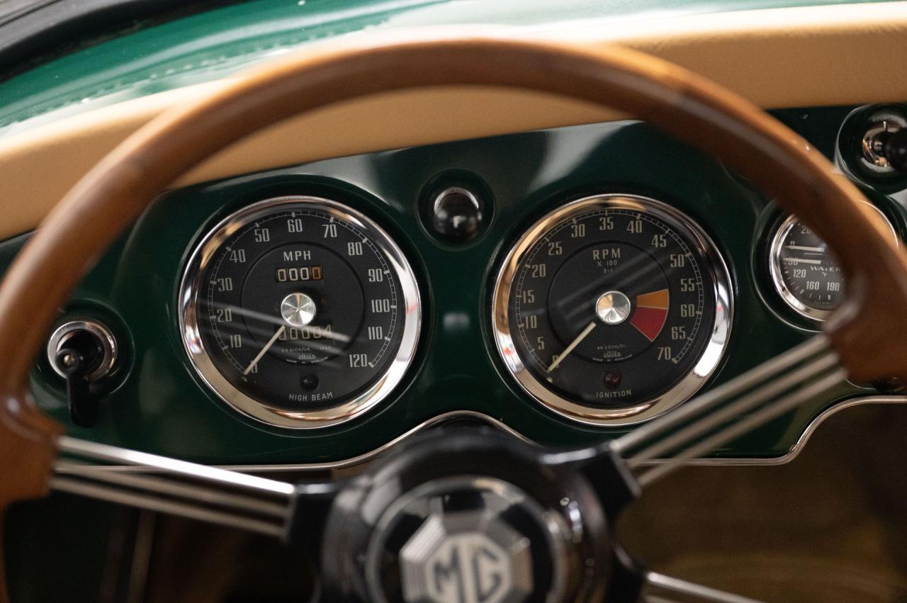 1961 MGA 1600 COUPE A Coupe