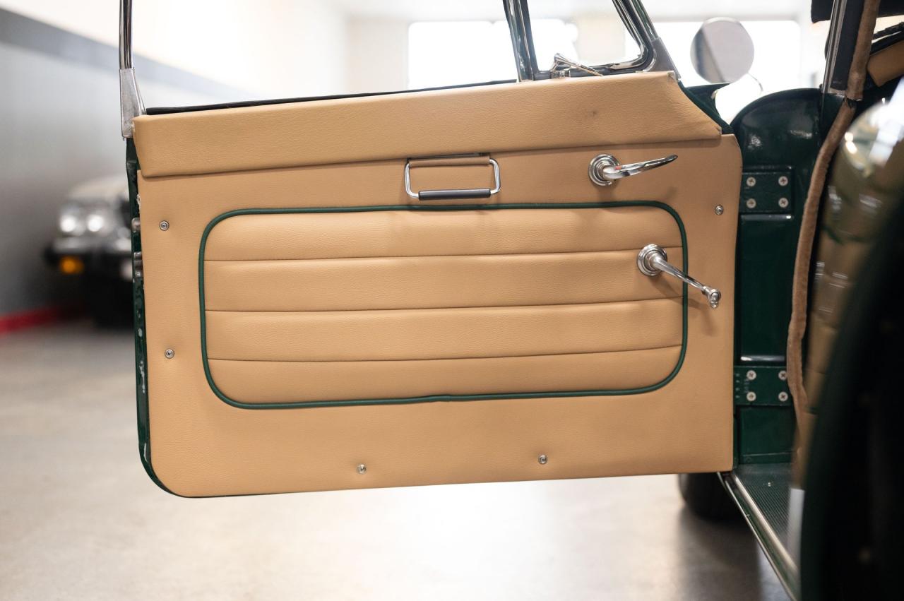 1961 MGA 1600 COUPE A Coupe